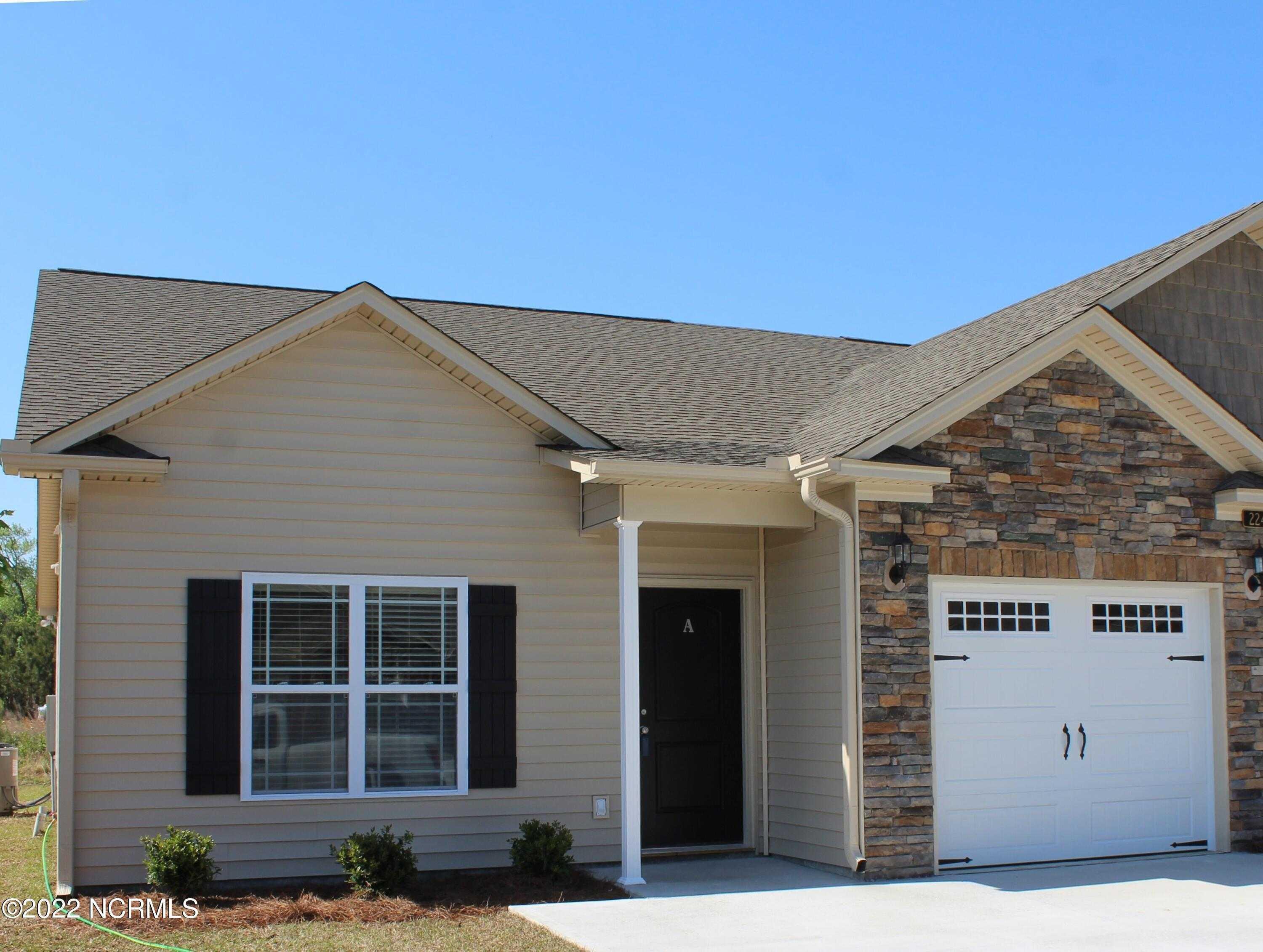 2246 Sweet Bay, 100339169, Greenville, Duplex,  sold, David Lever, Realty World Lever & Russell